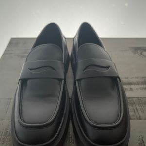 Black Vagabond Penny Loafers